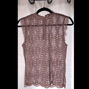 Sleeveless lace mauve top